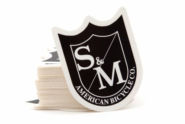 S&M STICKER SHIELD LOGO SINGLE Black/White