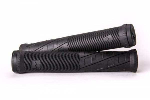 MERRITT GRIPS CHARLIE CRUMLISH Black