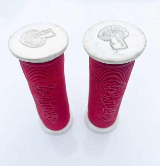 08 ODI SIGNATURE GRIPS “RON WILKERSON” USED White/Red