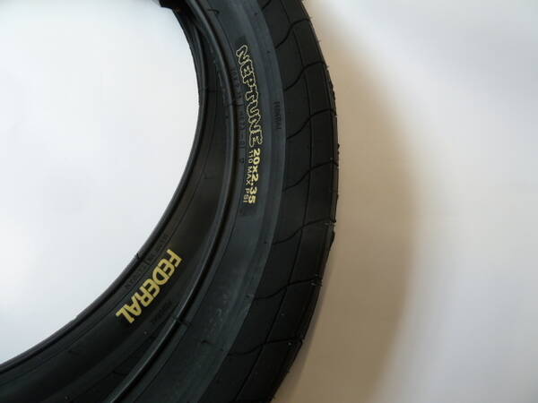 FEDERAL TIRE NEPTUNE 20 x 2.35" NEW! Black