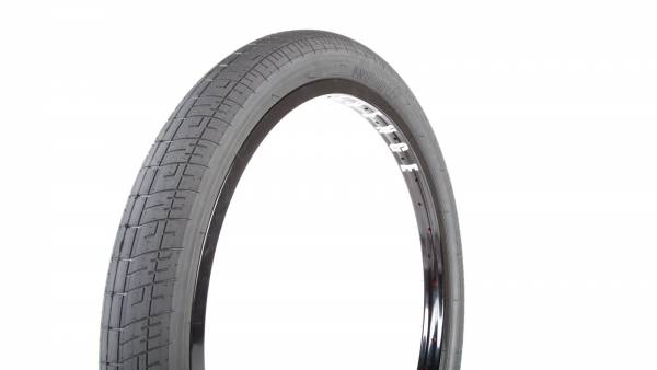 S&M TIRE 22 x 2.25 SPEEDBALL Black